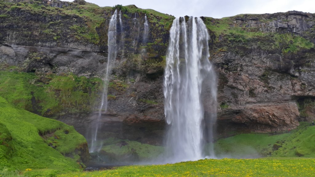 seljalandsfoss8.jpg