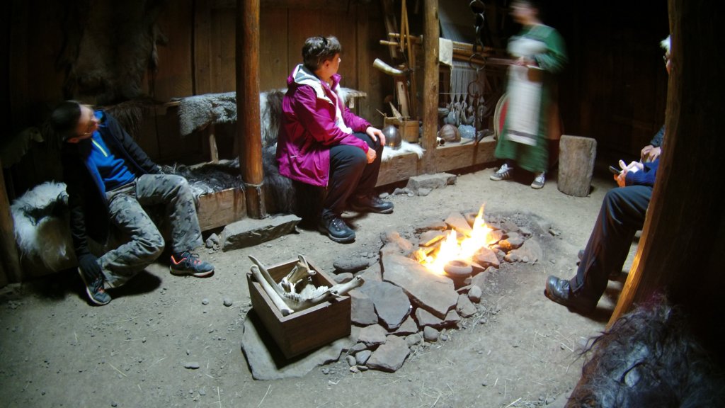 eiriksstadirvikinglonghouse17.jpg