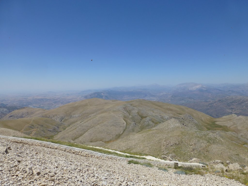 mountnemrut47.jpg