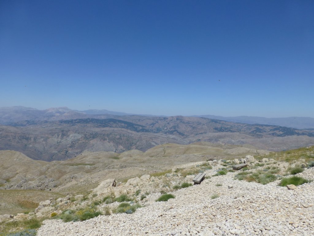 mountnemrut49.jpg