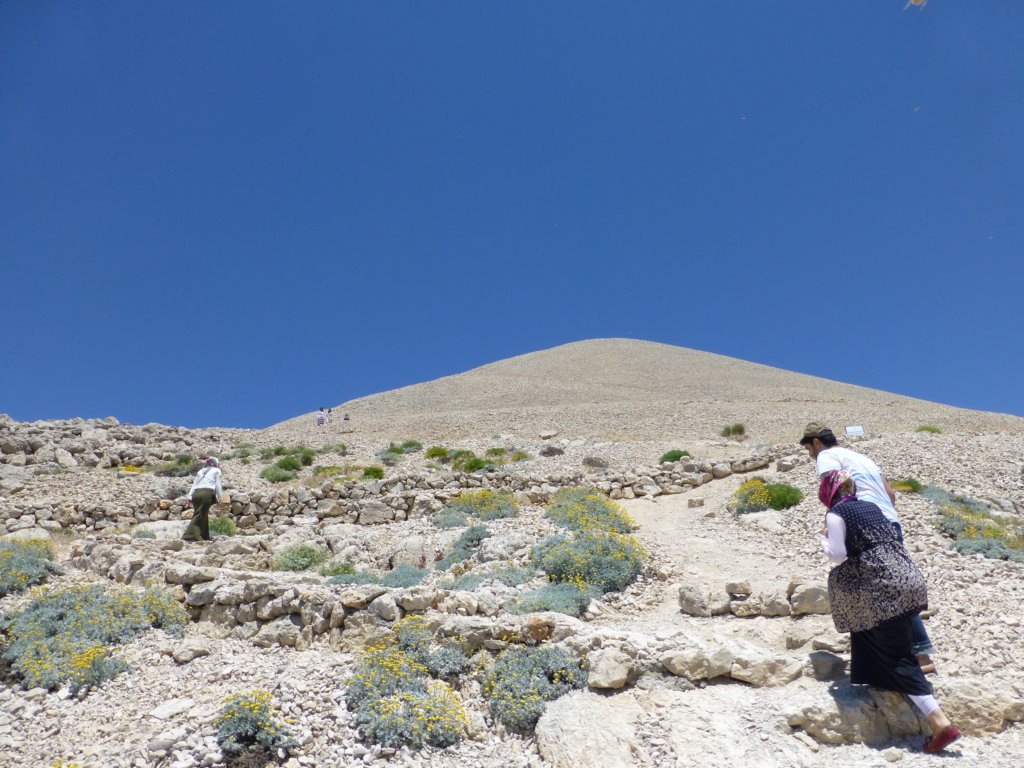 mountnemrut6.jpg