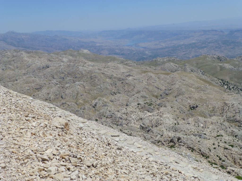 mountnemrut68.jpg