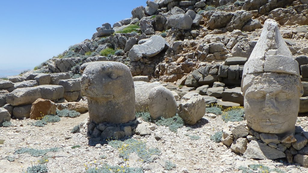 mountnemrut69.jpg