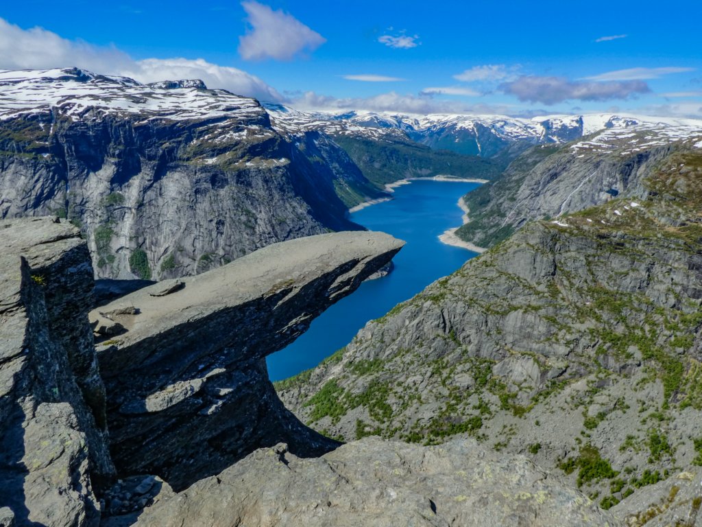 trolltunga44.jpg