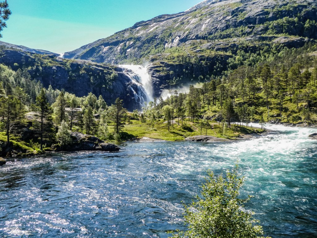 nykkjesoyfossen.jpg